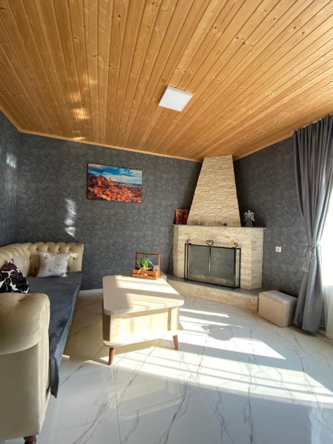 Buo'S Guest House Bordjomi Extérieur photo